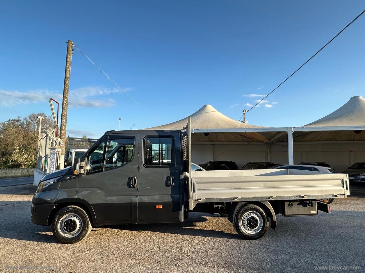 Daily 35S14D 2.3 HPT DOPPIA CABINA 6 POSTI