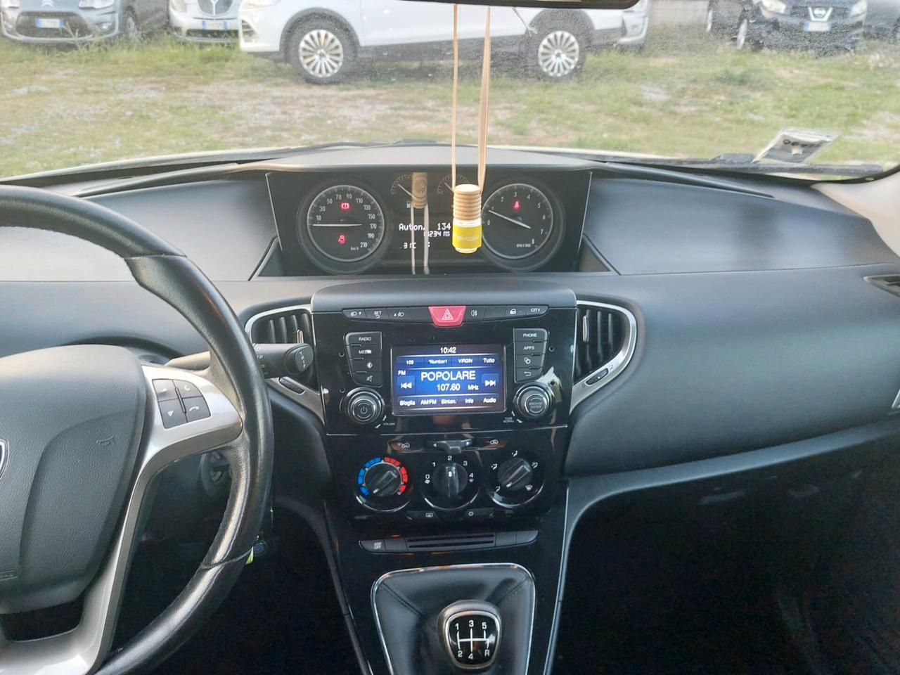 Lancia Ypsilon 1.2 69 CV 5 porte Platinum