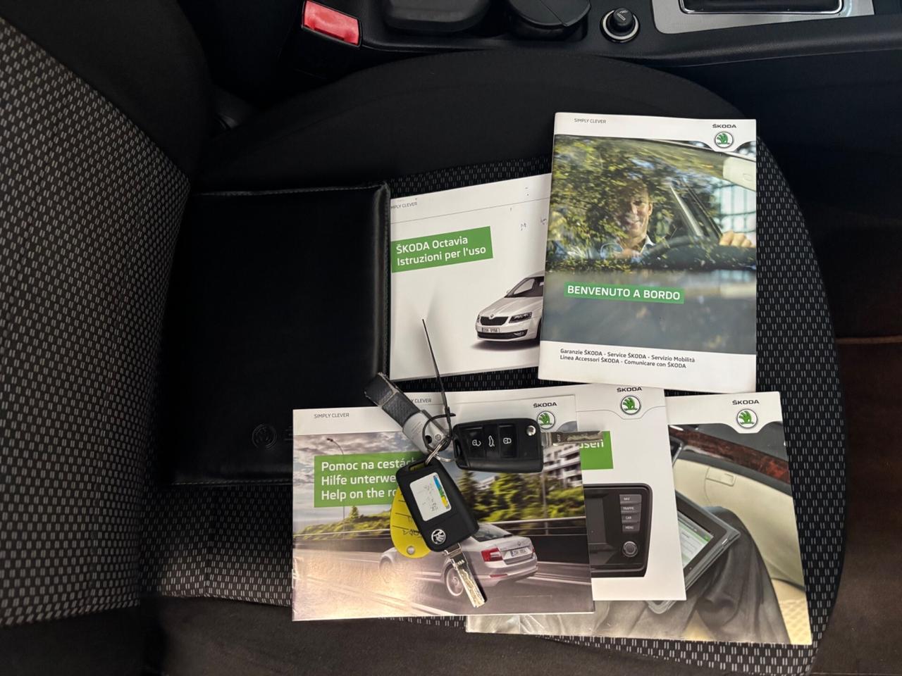 Skoda Octavia 1.6 TDI 105cv |OK NEOPATENTATI|