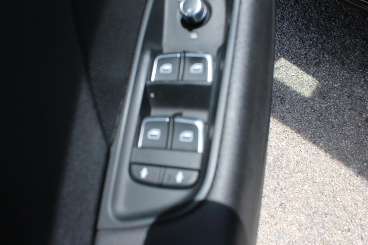 Audi A3 SPB 1.4 TFSI S TRONIC G TRON AMBITION