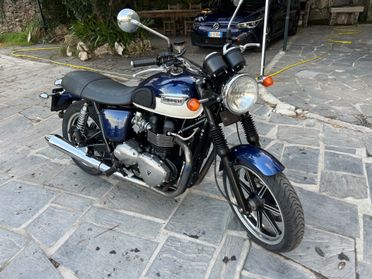 Triumph Bonneville se