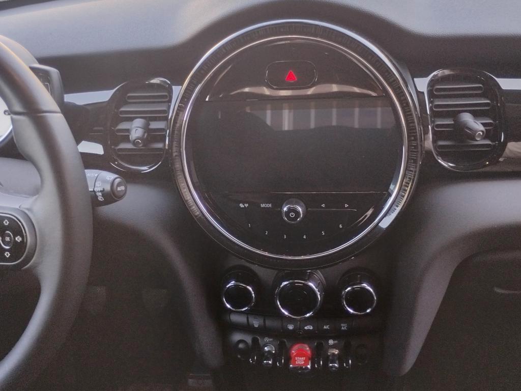 Mini 5 Porte One Essential 1.5 Twin Power Turbo 75cv.SEDILI SPORTIVI