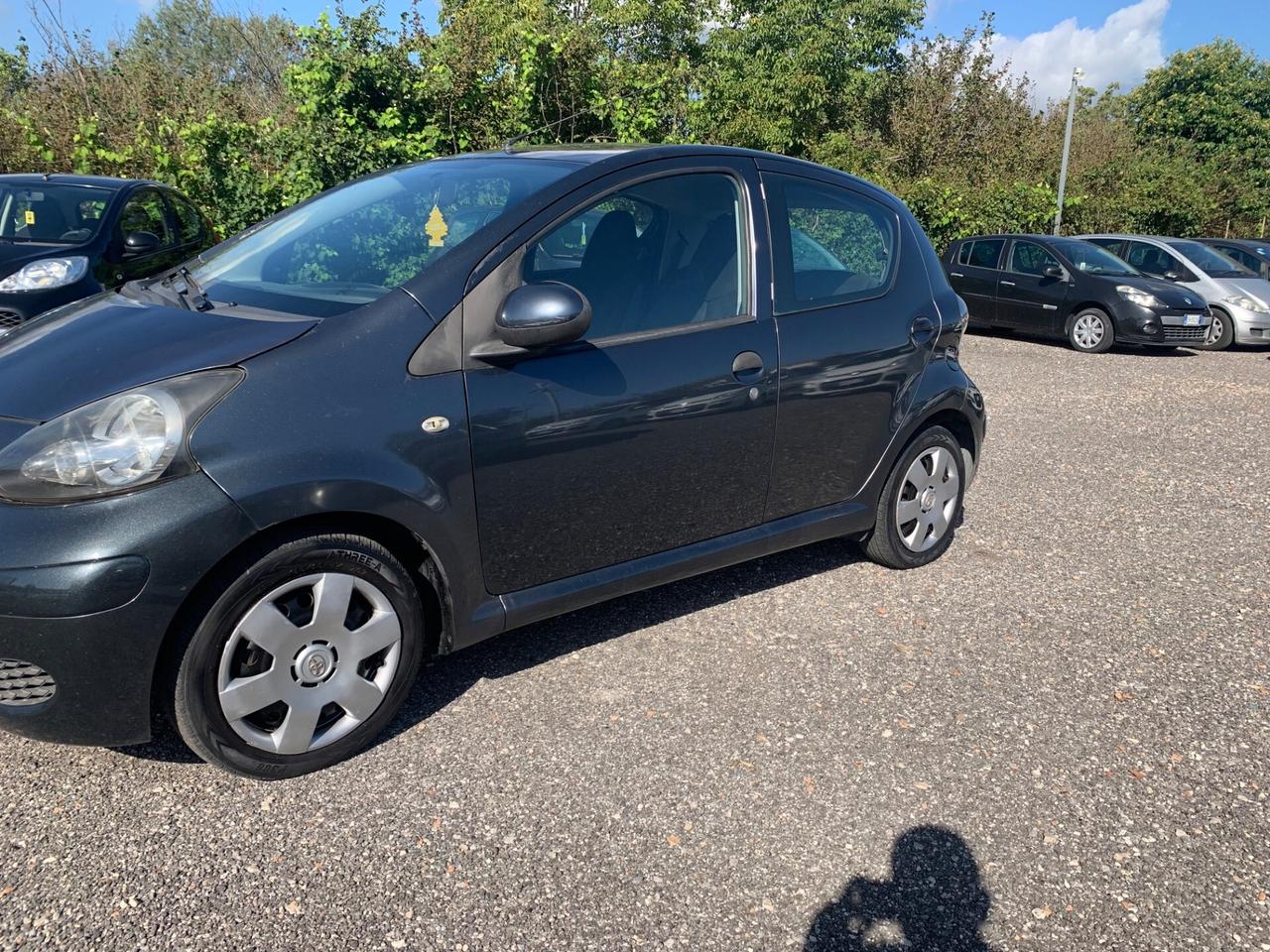 Toyota Aygo 1.0 68cv 5p - 2012