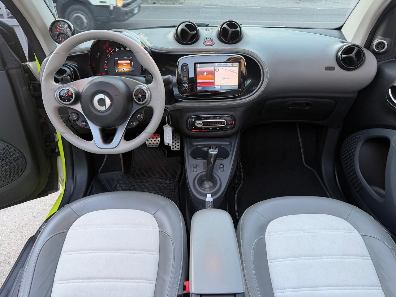 Smart ForTwo BRABUS 0.9 Turbo twinamic cabrio 109cv