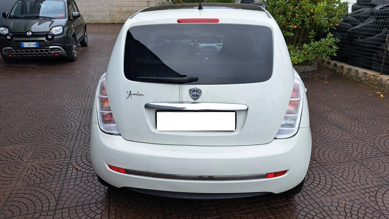 Lancia Ypsilon 1.4 Argento Ecochic GPL