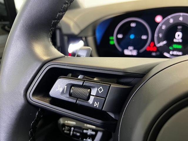 PORSCHE Cayenne 3.0 V6 E-Hybrid / TETTO PANORAMICO / GANCIO / 360°