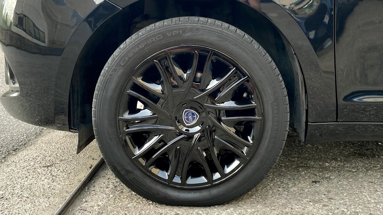 LANCIA 1.0 FIREFLY HYBRID 5P 69CV - NEOPATENTATI