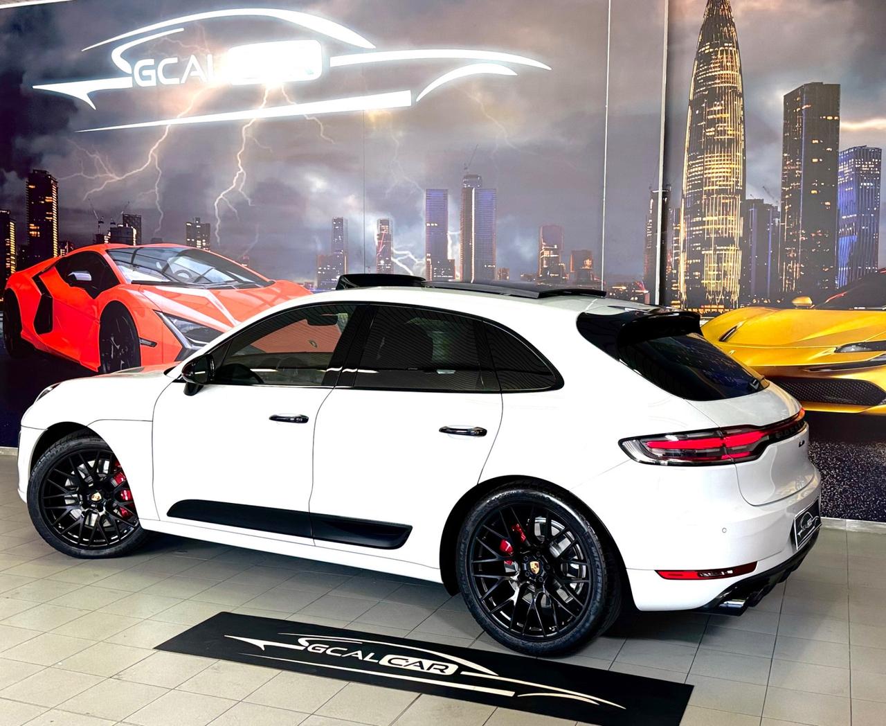PORSCHE MACAN TURBO 441CV WRAP GRIGIO TETTO OK PERMUTE GARANZIA 2 ANNI