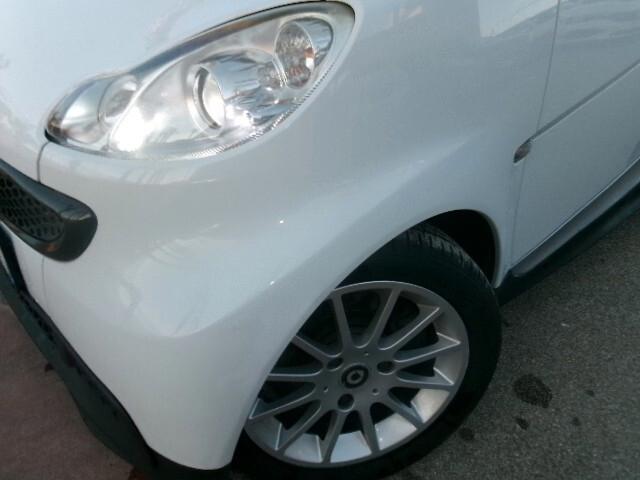 Smart ForTwo 1000 52 kW coupé limited two
