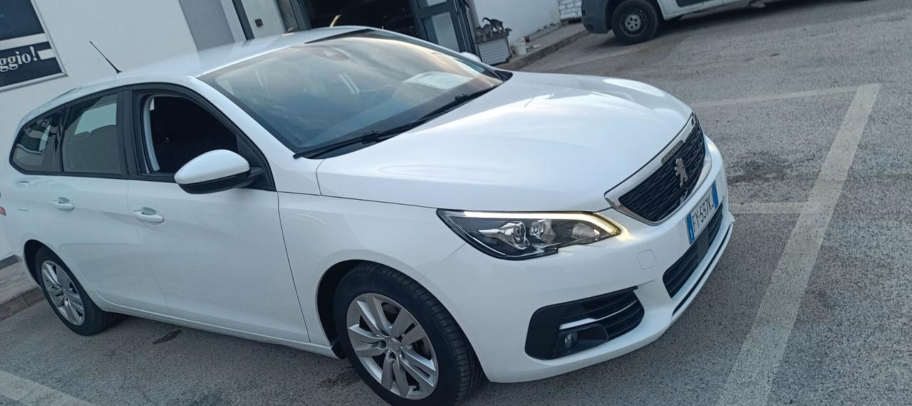 Peugeot 308 BlueHDi 120 S&S Business