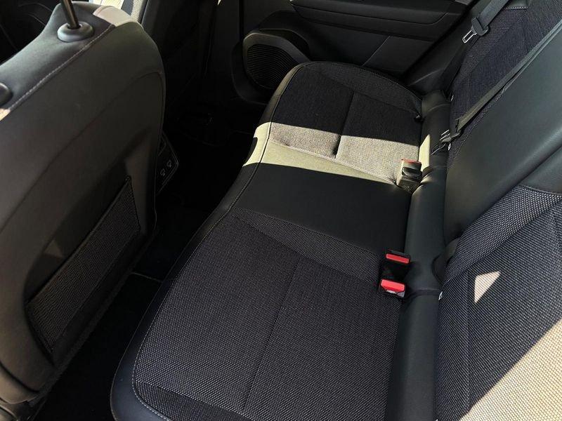 Renault Captur 1.6 E-TECH Hybrid Intens Auto