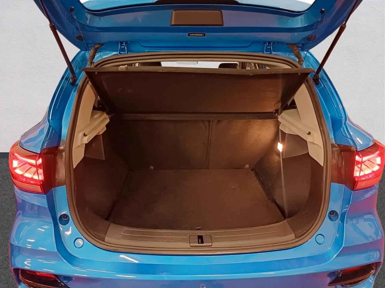 Mg ZS 1.5 VTi-tech Luxury | da € 217,00 al mese