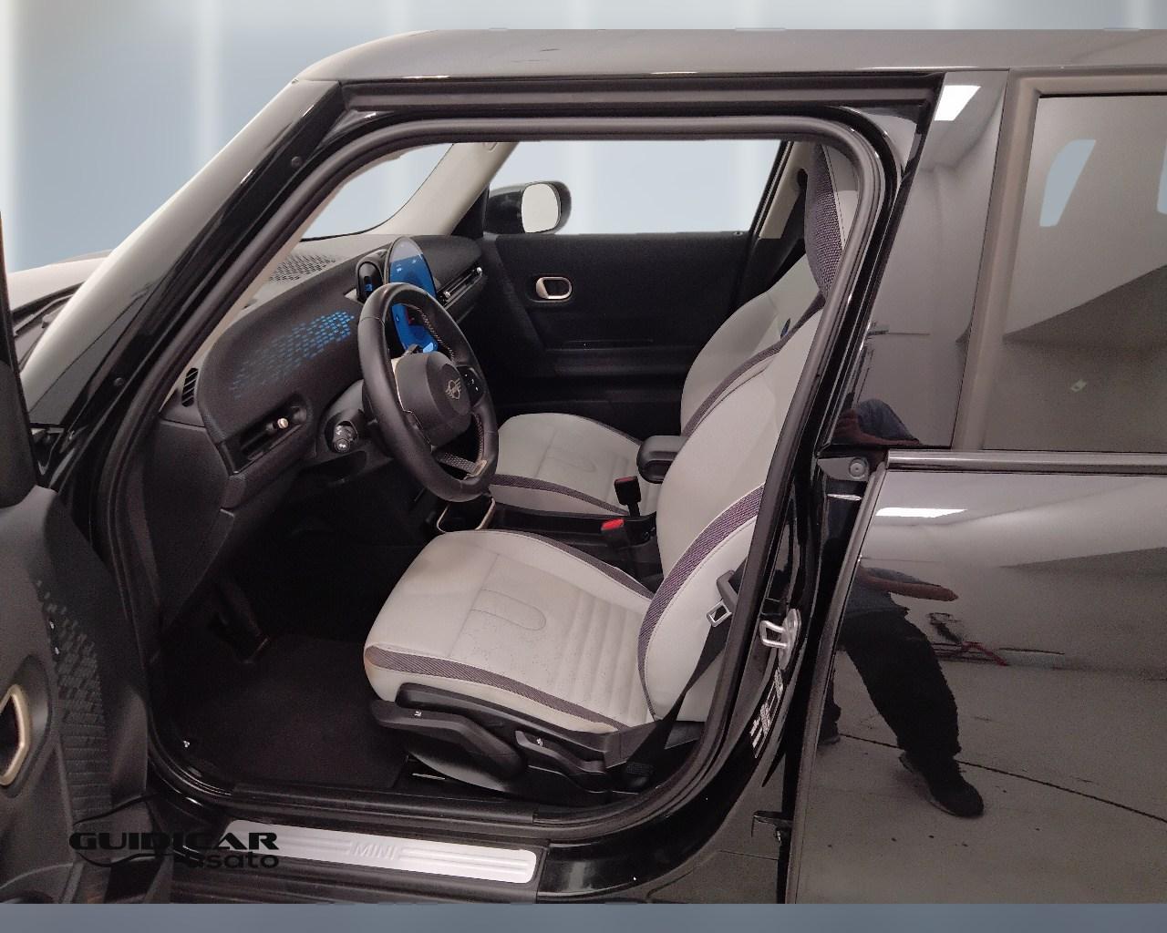 MINI Mini Cooper F65 5p - Mini Cooper 5p 1.5 C Favoured auto