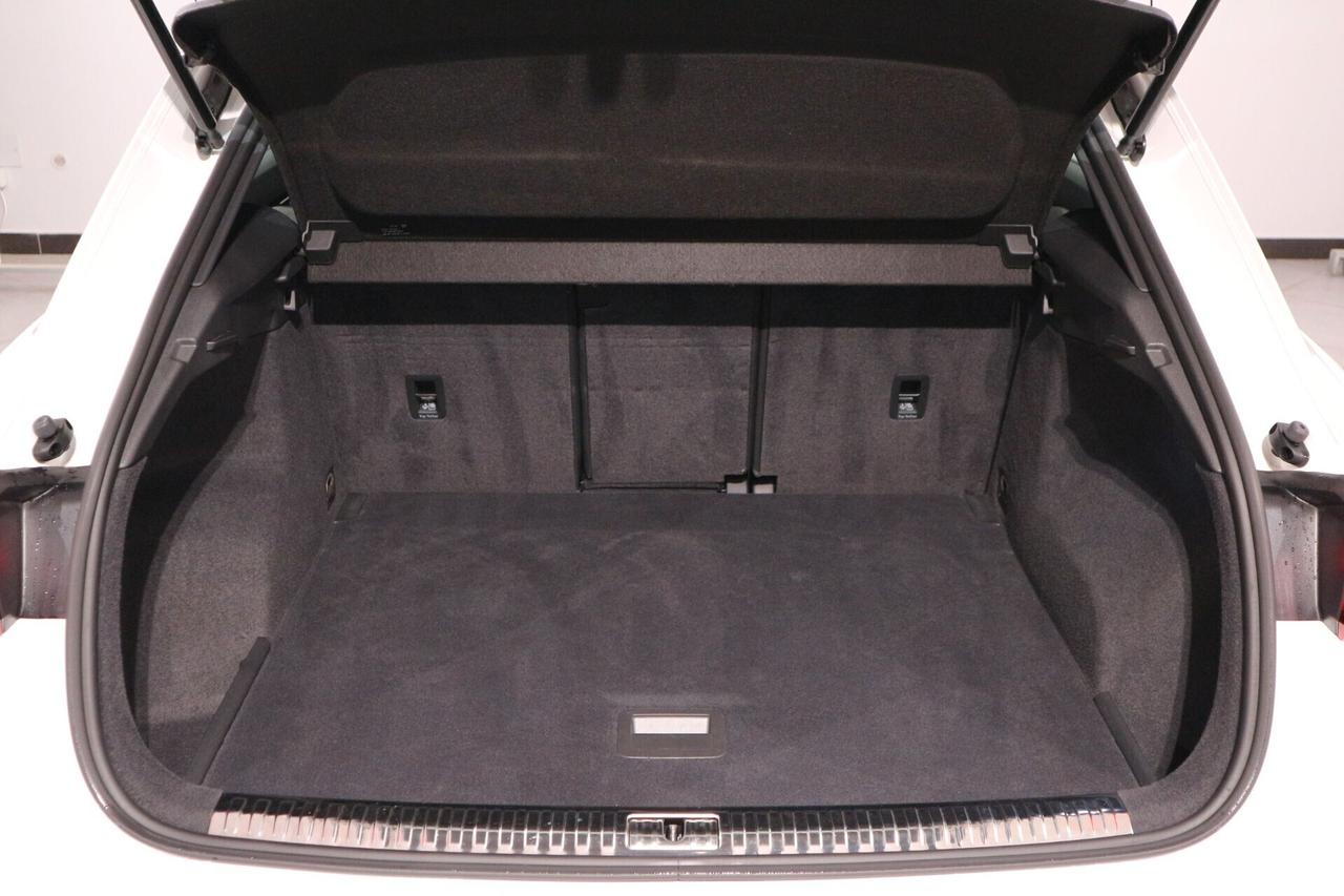 Audi Q3 35TDI 150CV S line edition Black Pack