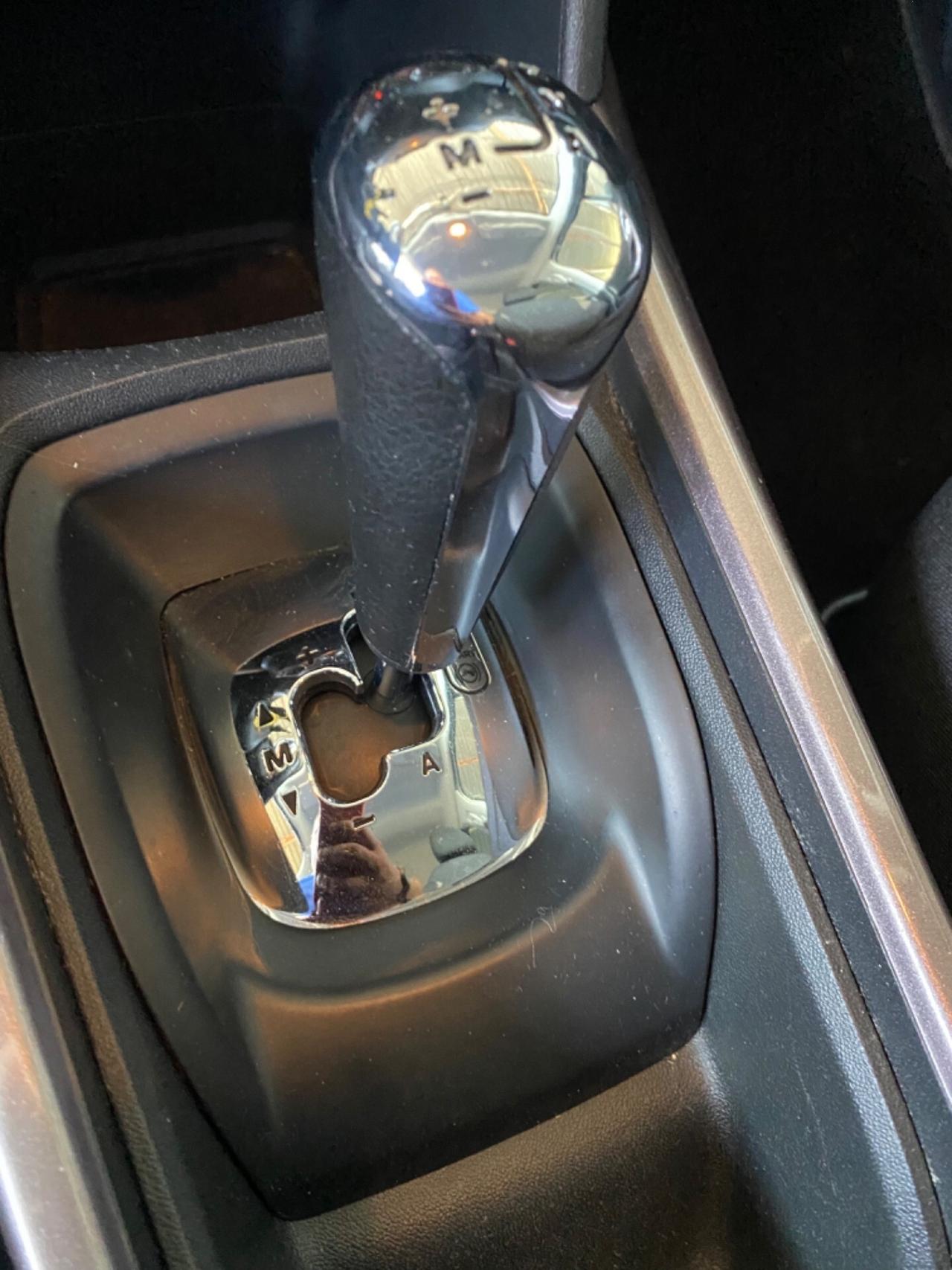 Peugeot 2008 1.6 HDI Automatica 2014 Full Navi