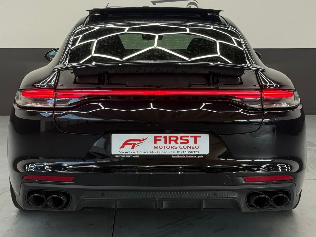 Porsche Panamera 4 PLATINUM EDITION