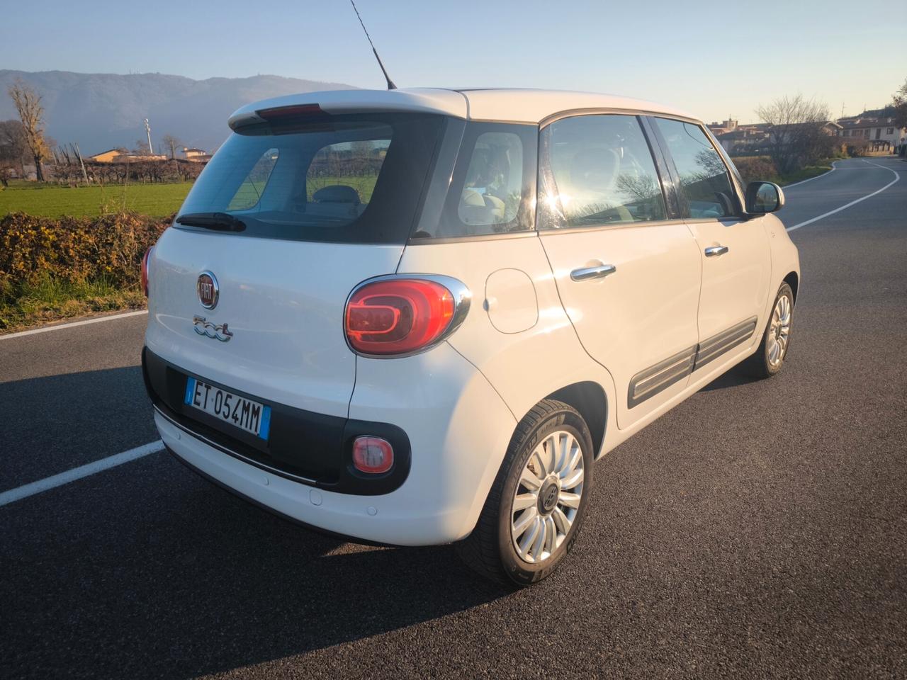FIAT 500L 1,4 BENZ-95CV-LOUNGE-EURO 6-OK NEOPATENTATI