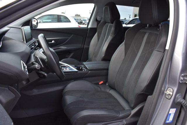 PEUGEOT 5008 BlueHDi 130 S&S EAT8 Crossway