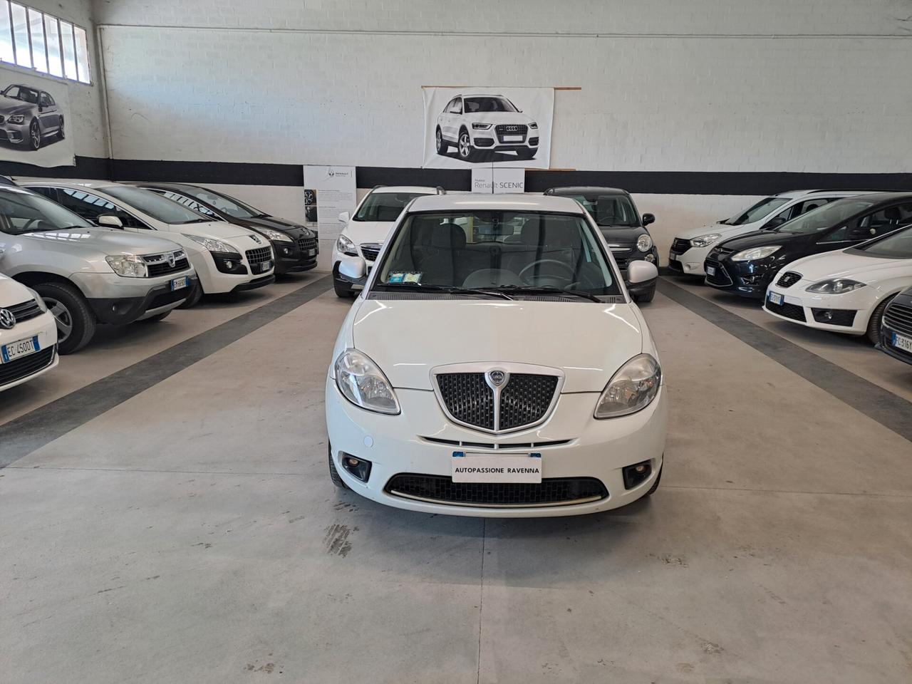 Lancia Ypsilon 1.4 Platino Ecochic GPL