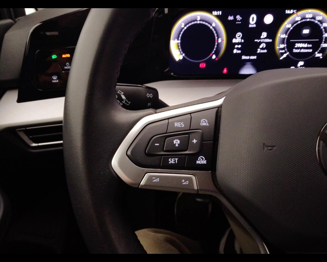 VOLKSWAGEN Golf VIII 2024 - Golf 2.0 tdi Life 115cv