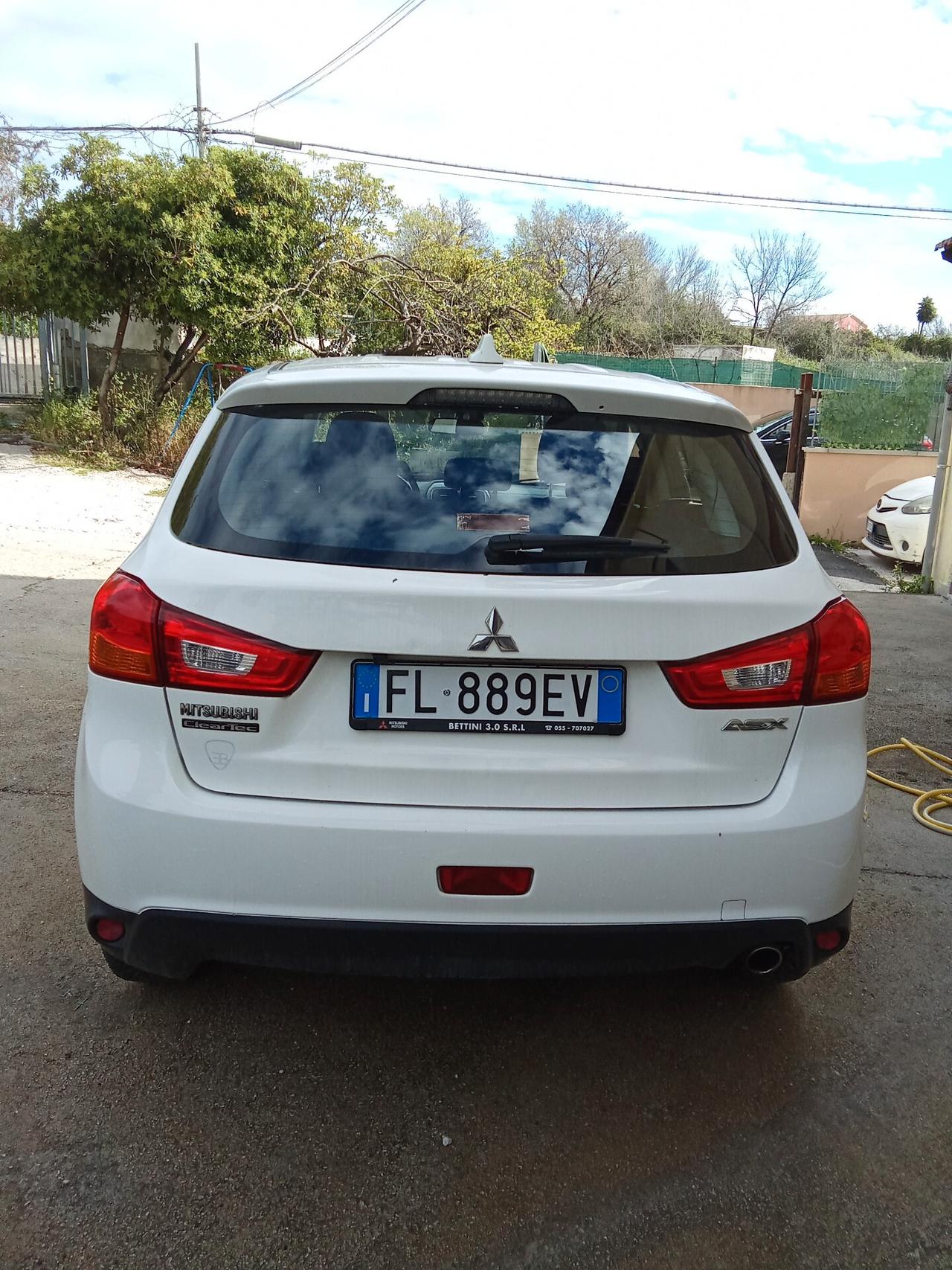Mitsubishi ASX 1.6 DI-D 114 CV Intense 017