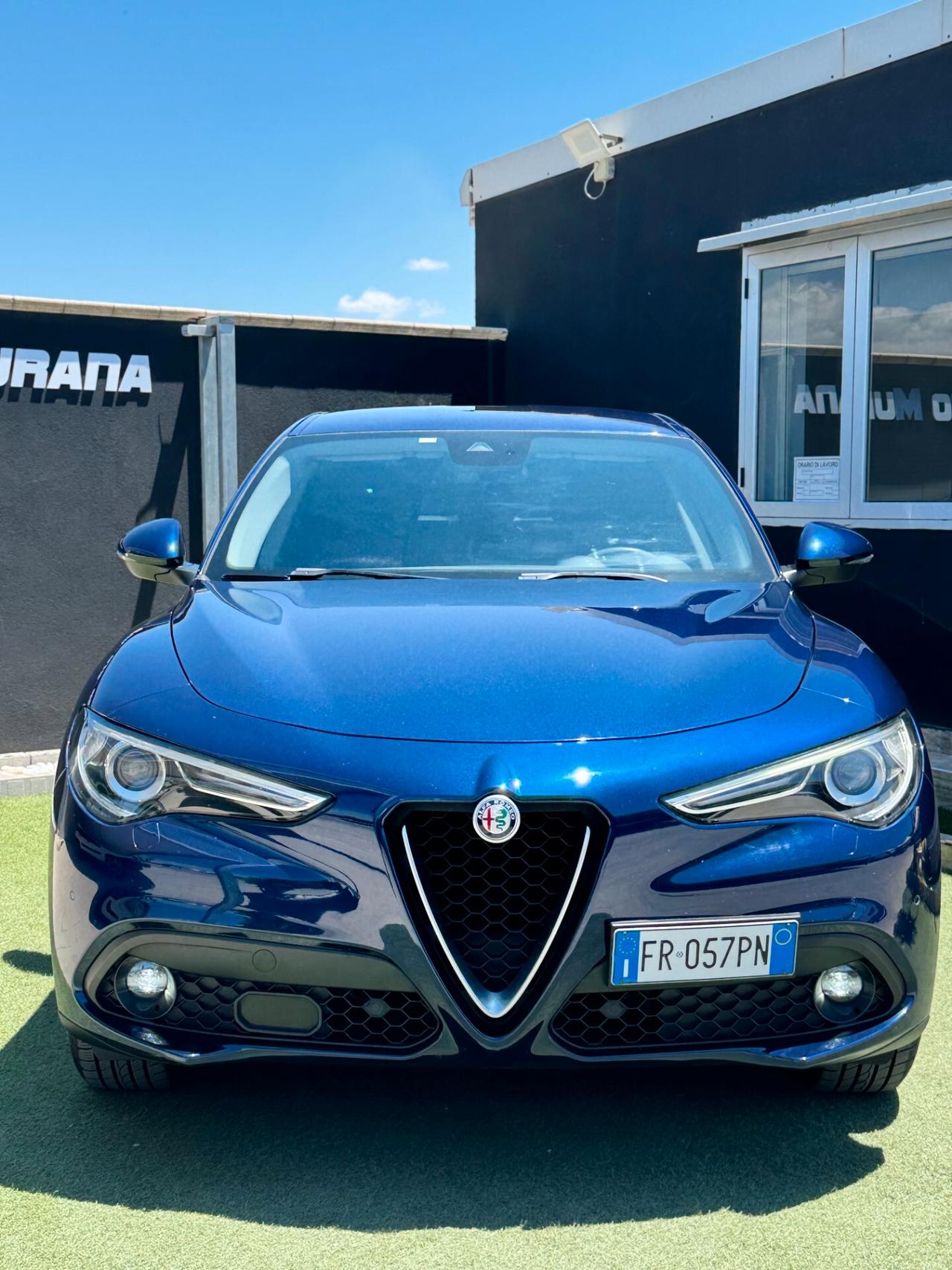 Alfa Romeo Stelvio 2.2 Turbodiesel 180 CV AT8 Q4 Business IVA ESPOSTA