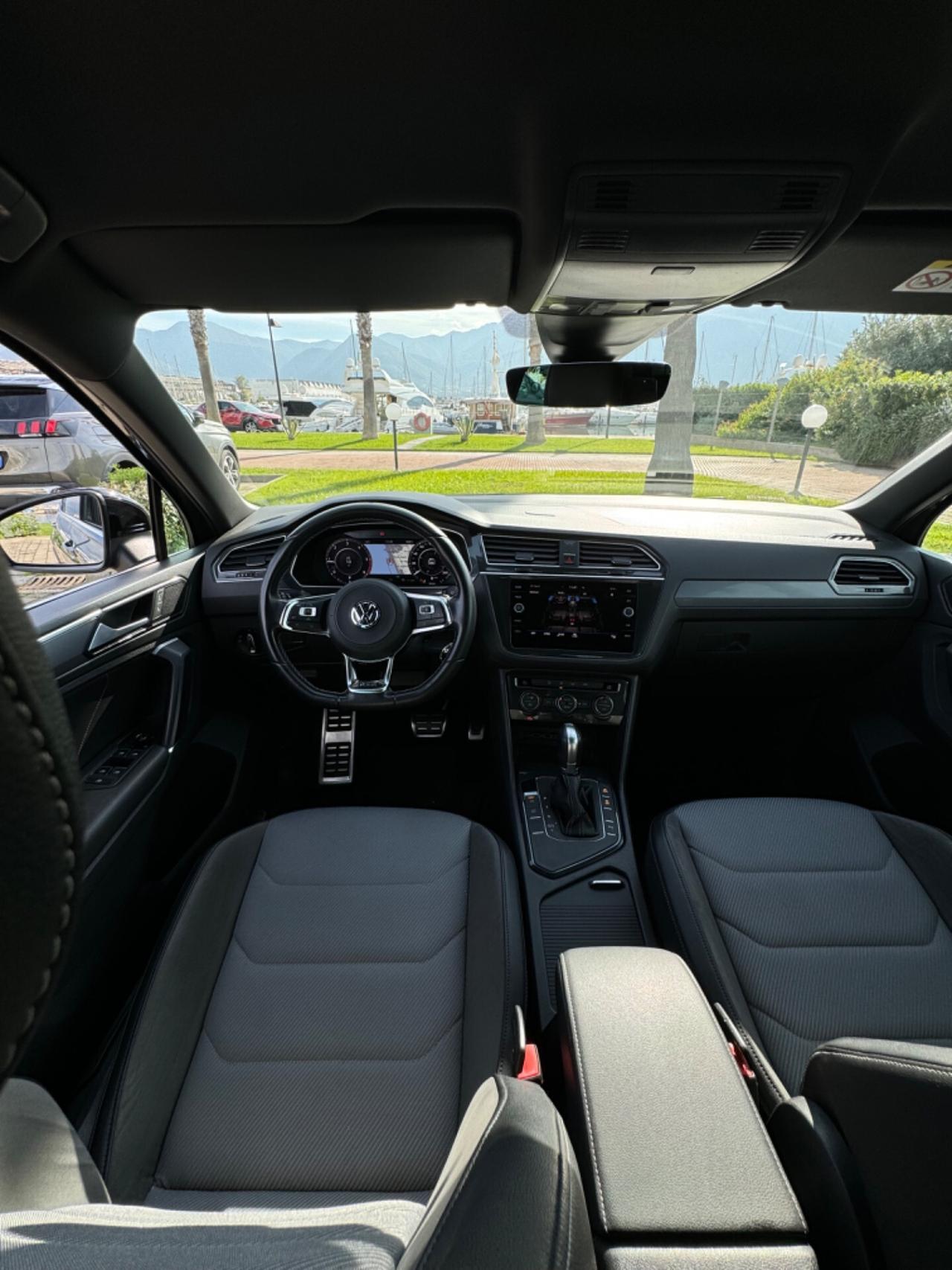 Volkswagen Tiguan R-LINE 2.0 TDI 150 cv DSG