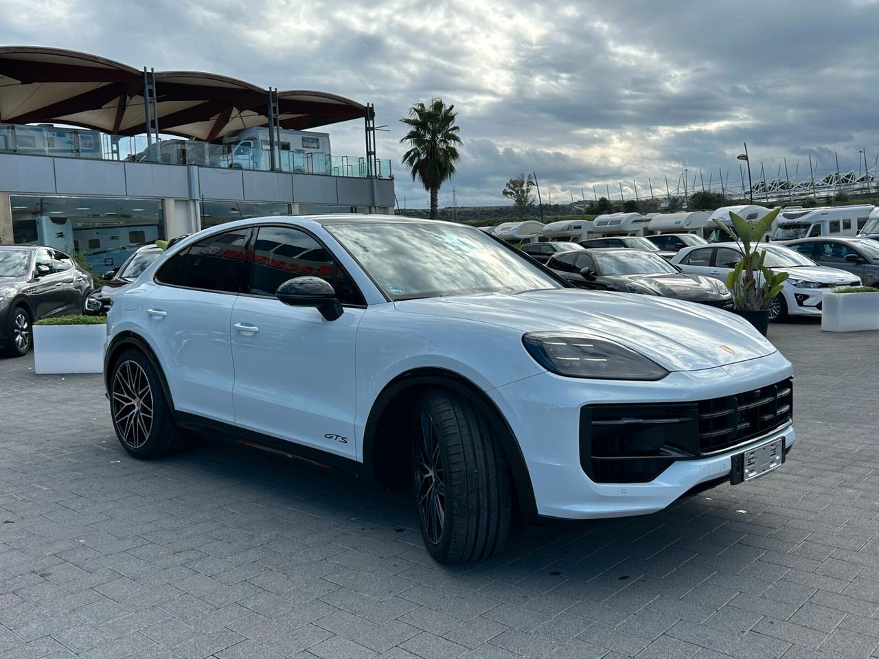 Porsche Cayenne Coupe 4.0 V8 GTS KM 0