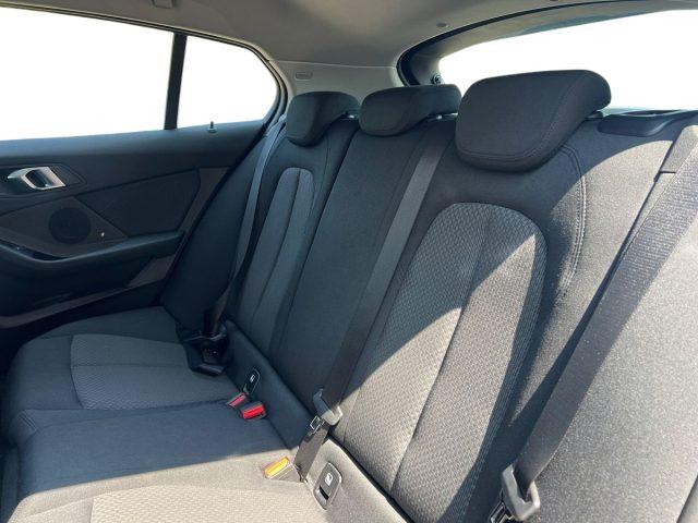 BMW 118 i 5p. Business Advantage