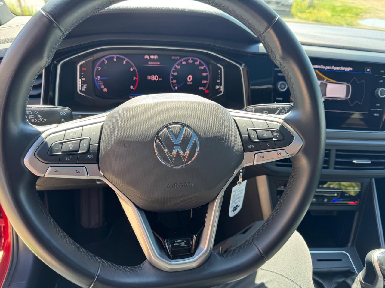 Volkswagen Taigo 1.0 TSI 110 CV R-Line NEOPATENTATI