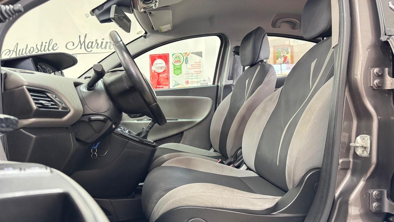 Lancia Ypsilon 1.3 MJT 16V 95 CV 5 porte S&S Silver