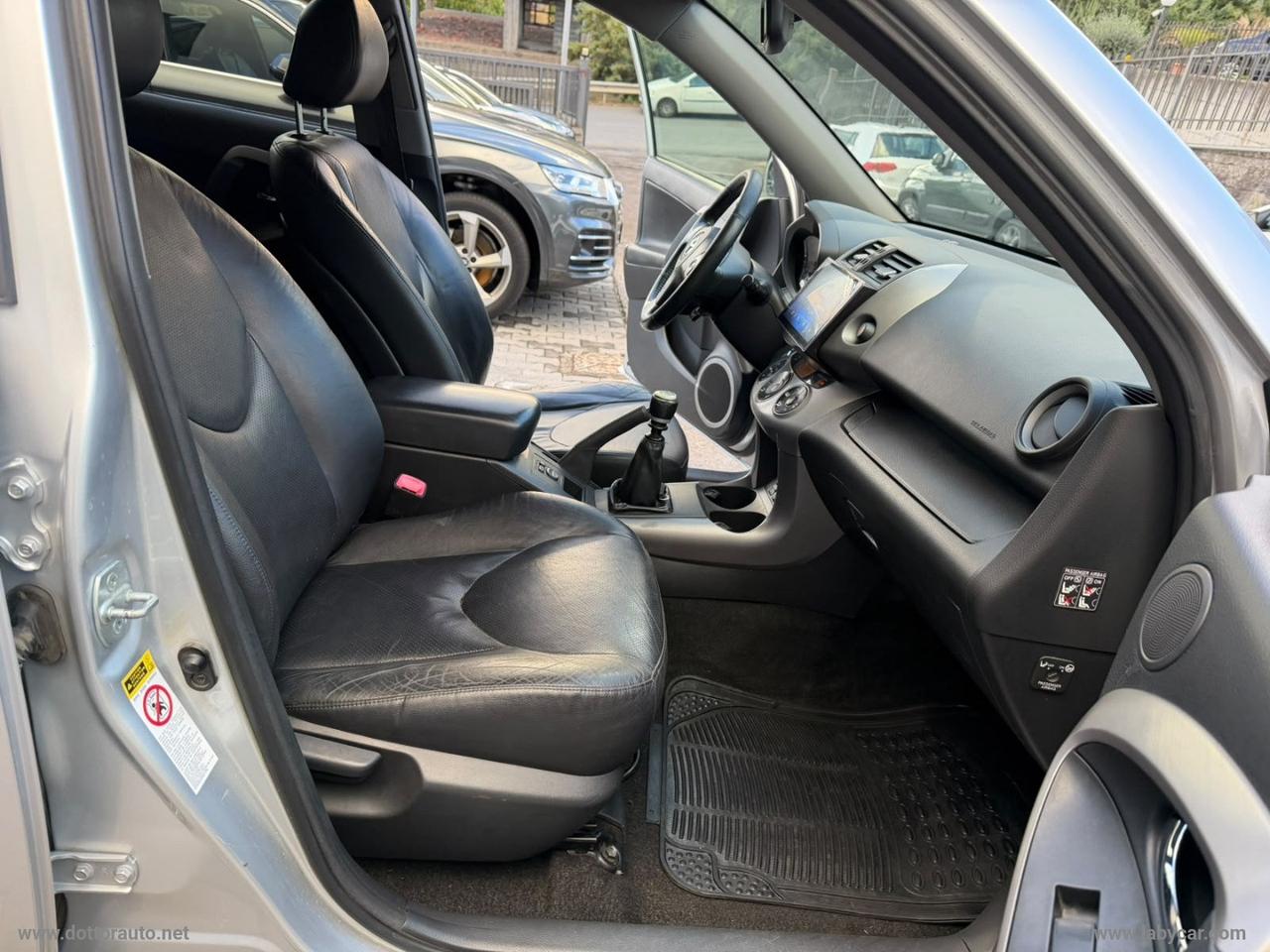 TOYOTA RAV4 2.2 D-4D 177 CV Sol Plus