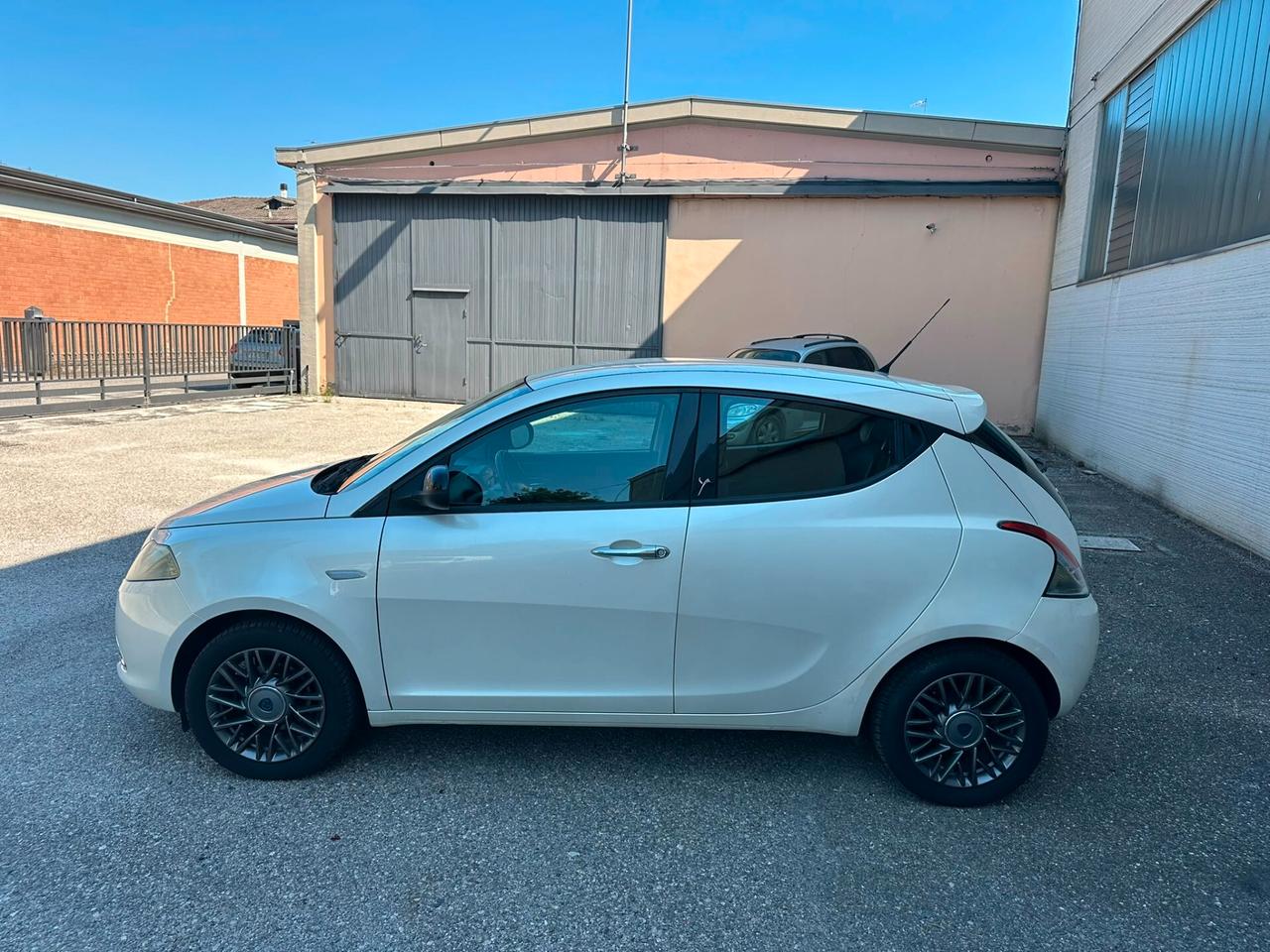 Lancia Ypsilon 1.2 69 CV 5 porte GPL Ecochic Platinum