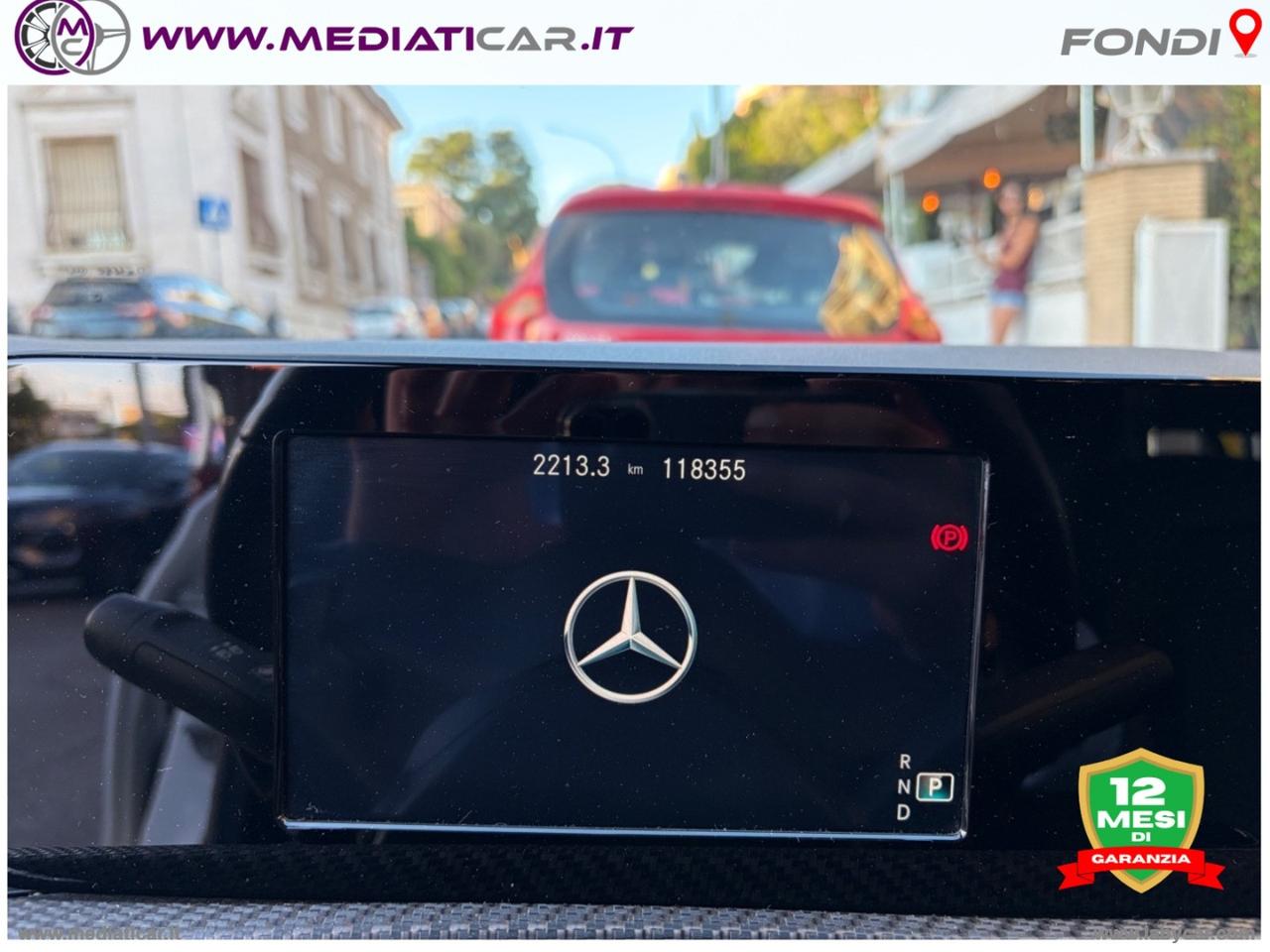 MERCEDES-BENZ A 180 d Automatic Business Extra