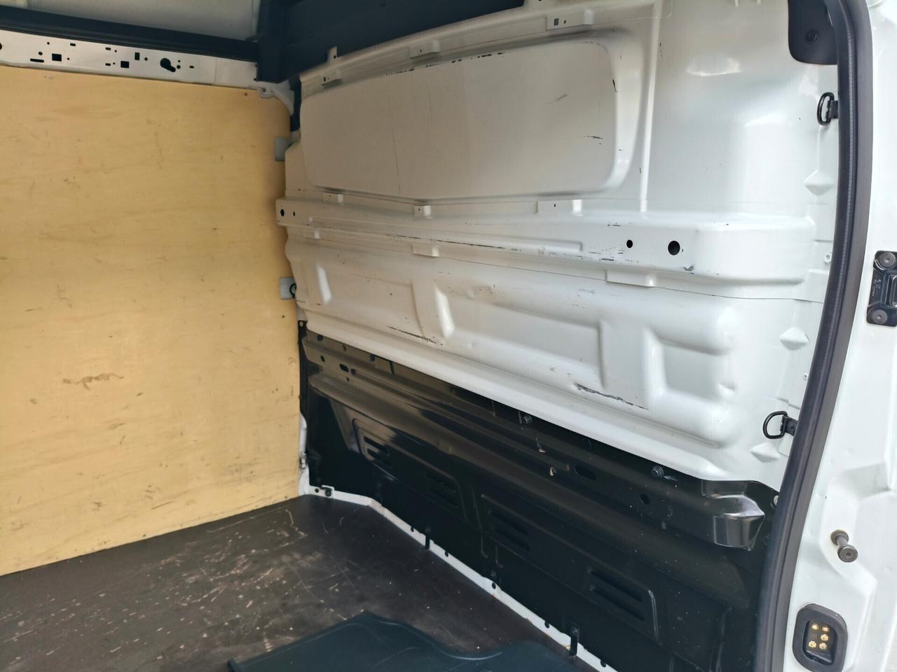 Renault Trafic T29 2.0 dCi 145CV PL-TA Furgone Energy Ice PREZZO REALE
