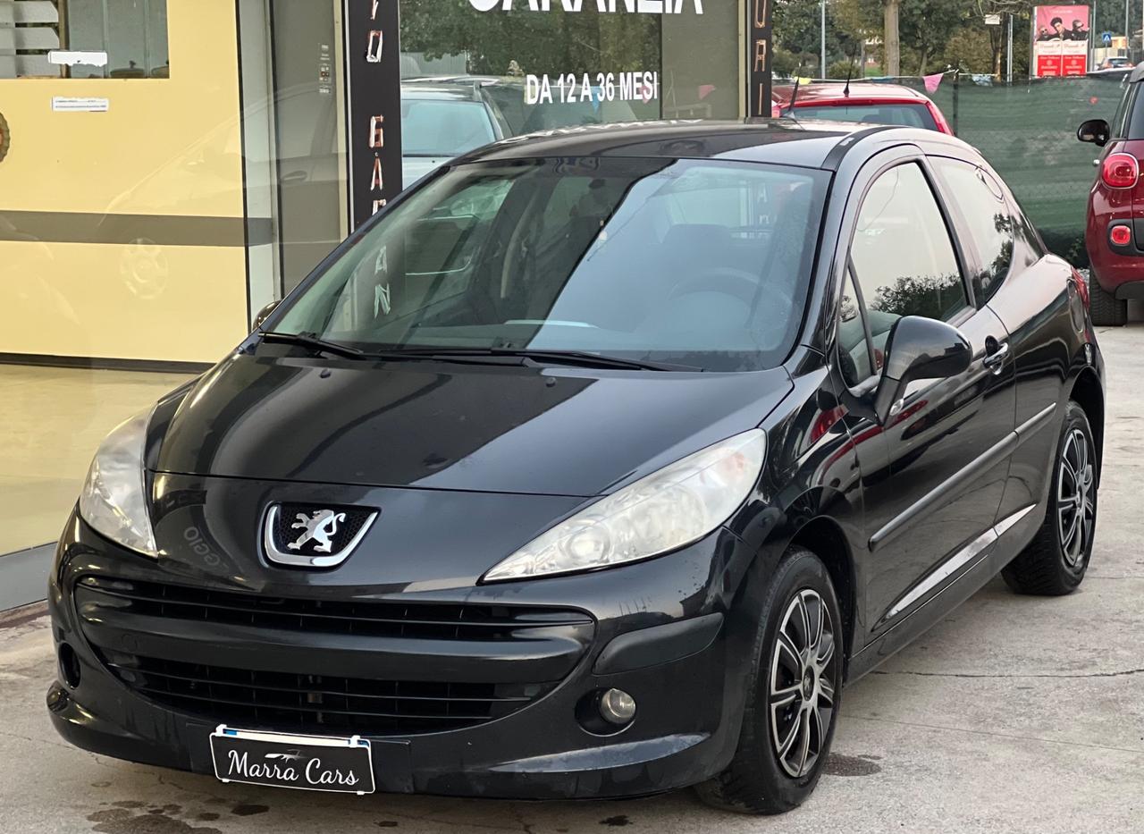 Peugeot 207 1.4 8V 75CV 5p. X Line