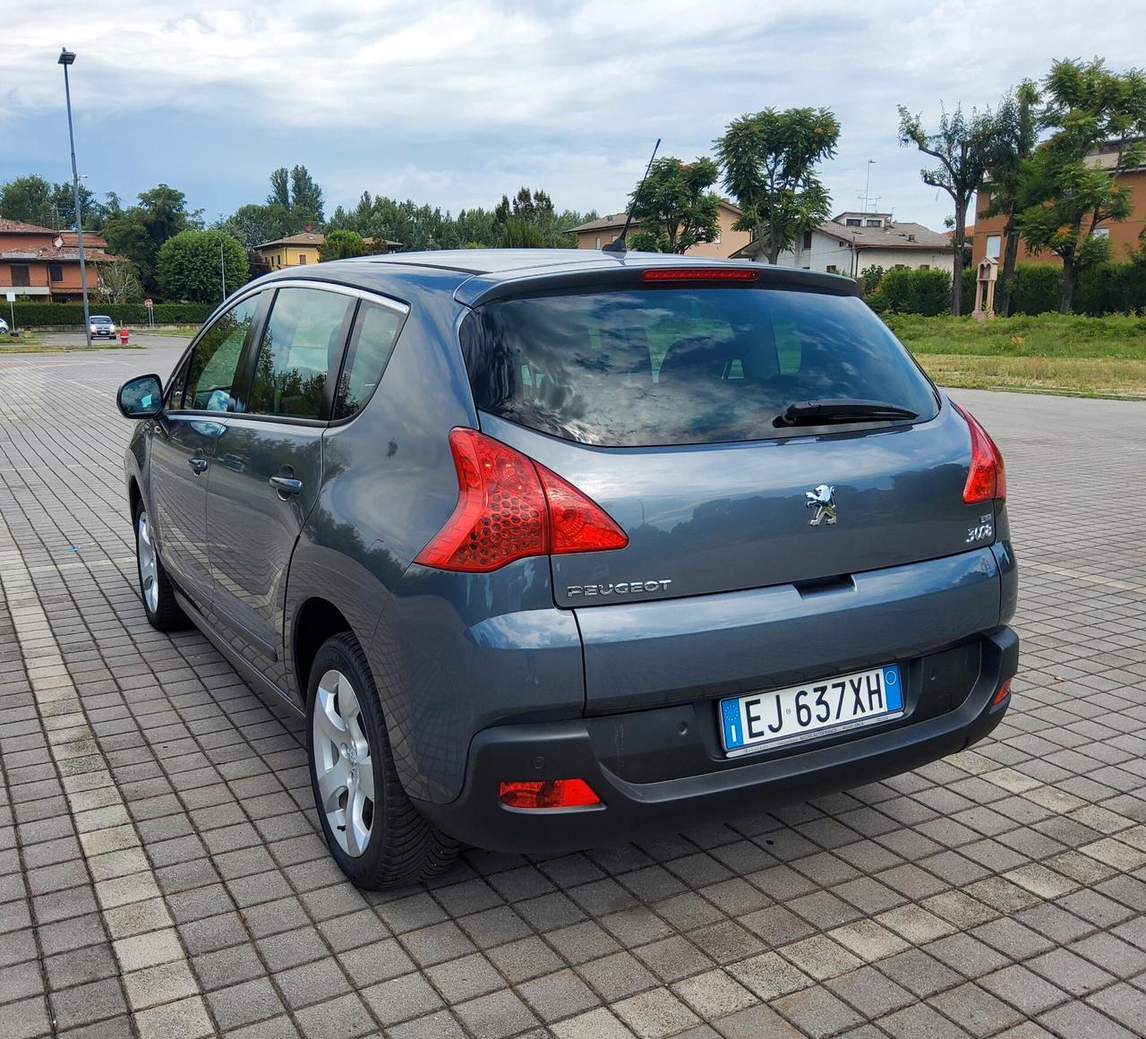 Peugeot 3008 1.6 e-HDi 112CV cambio robotizzato Stop&Start Allure