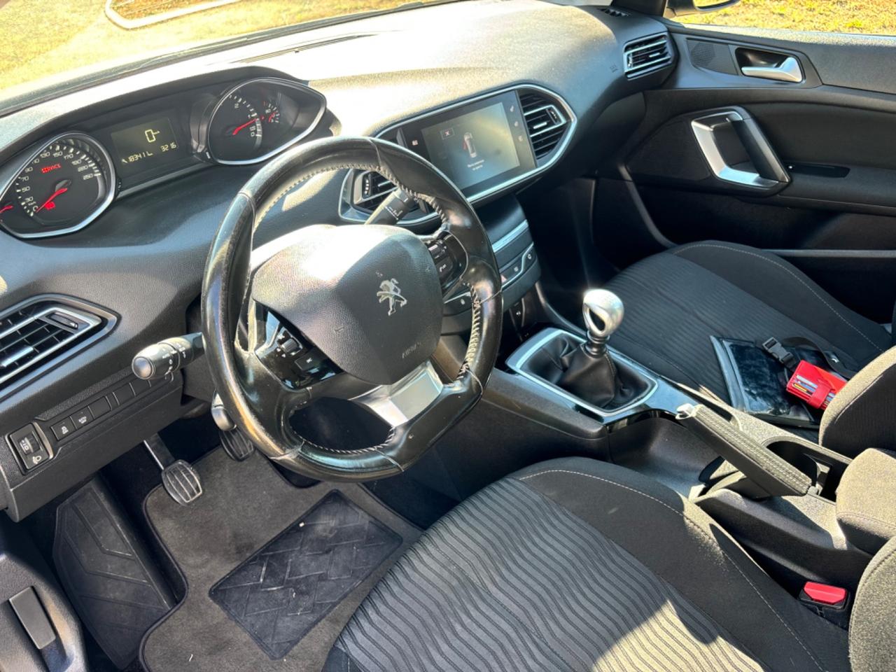 Peugeot 308 BlueHDi 150 S&S SW Allure
