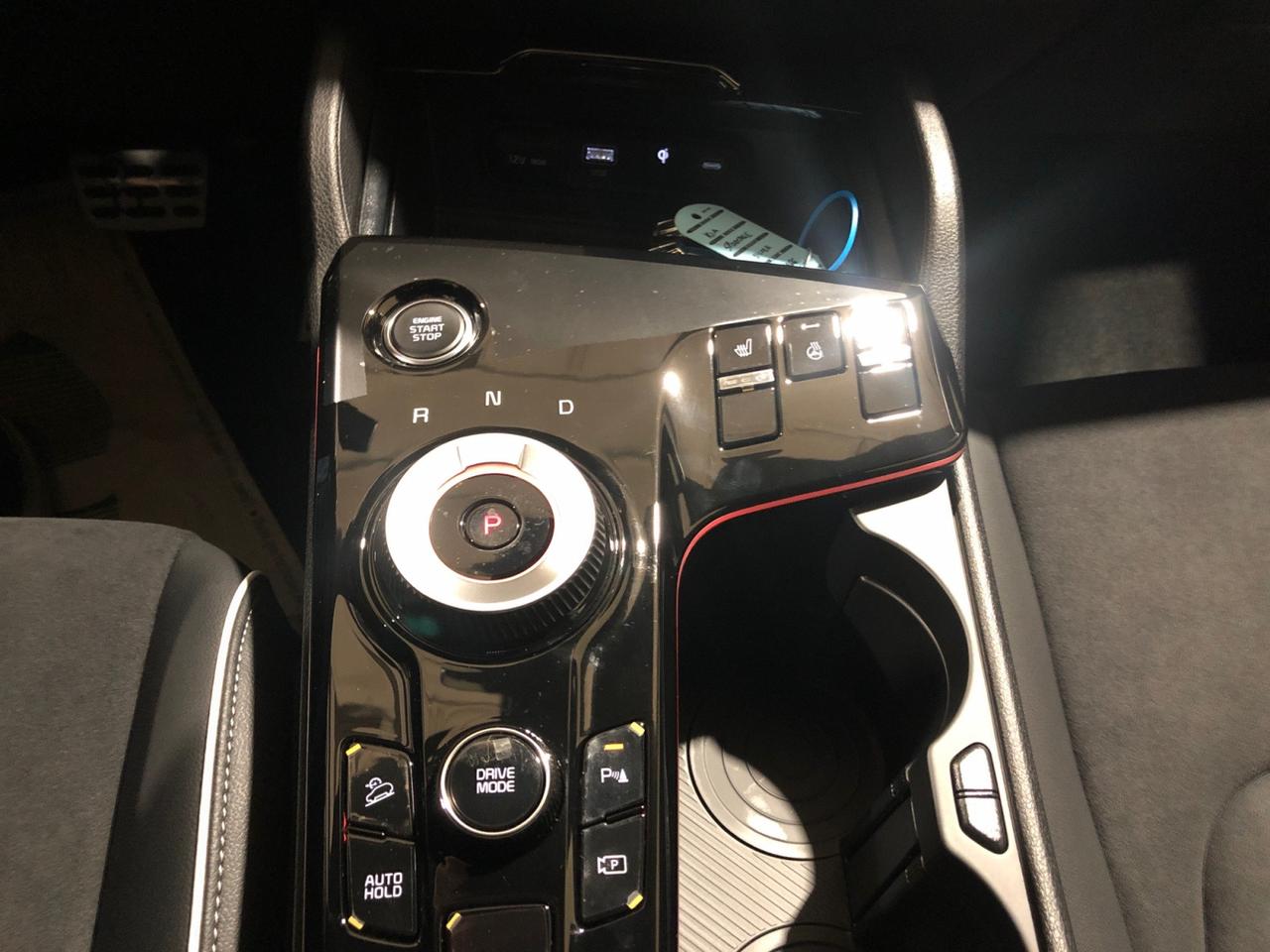 KIA SPORTAGE MY25 1.6 HEV GTL TT SPT