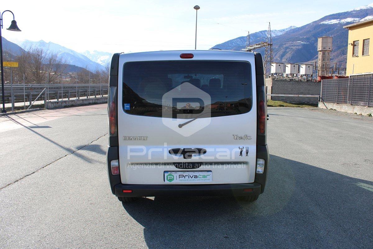RENAULT Trafic T29 2.5 dCi/140 PL-TN Combi ICE