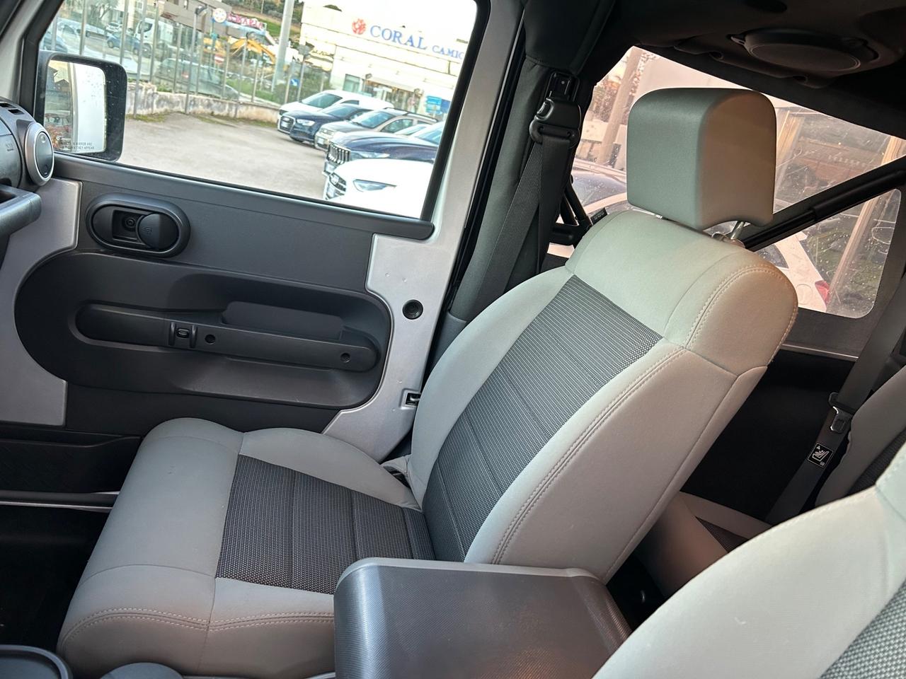 Jeep Wrangler 2.8 CRD DPF Sahara Auto 177cv