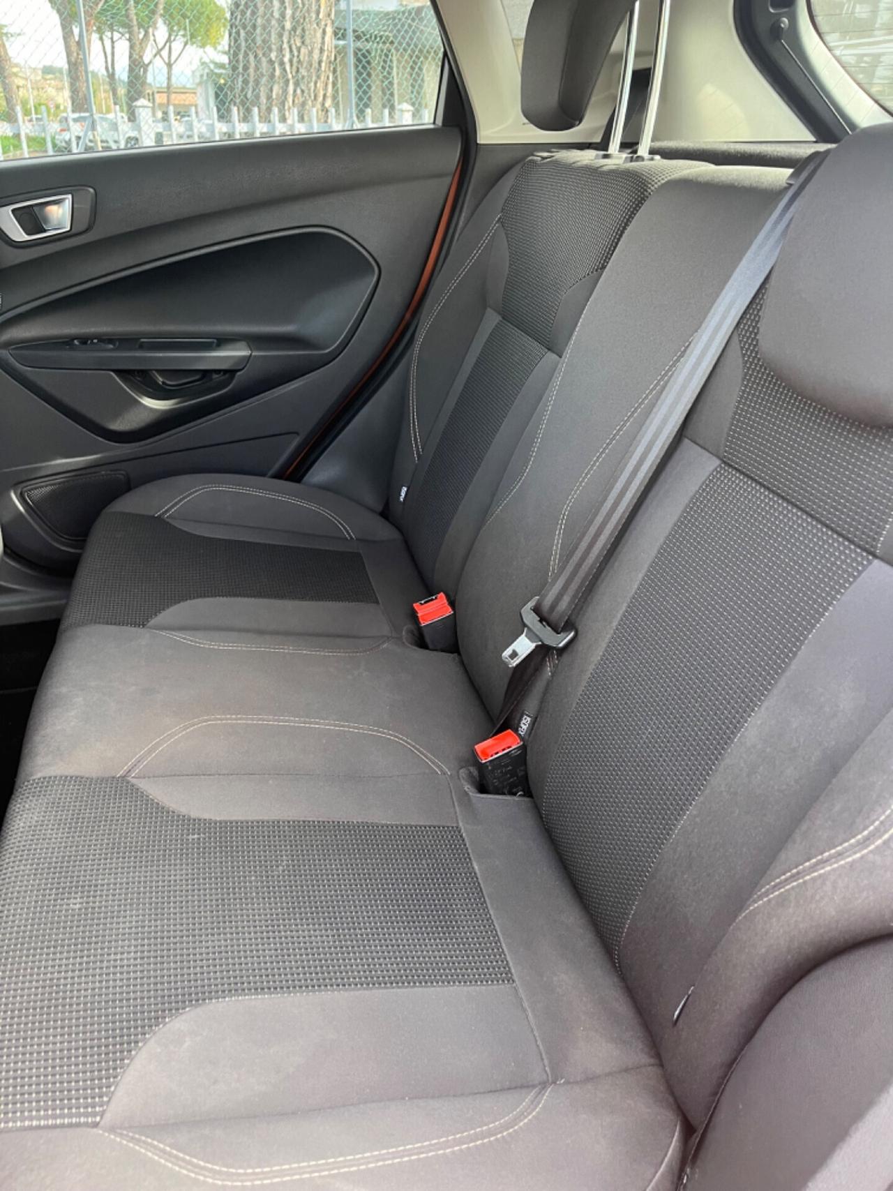 Ford Fiesta 1.5 TDCi 75CV 5 porte 2016 PERFETTA