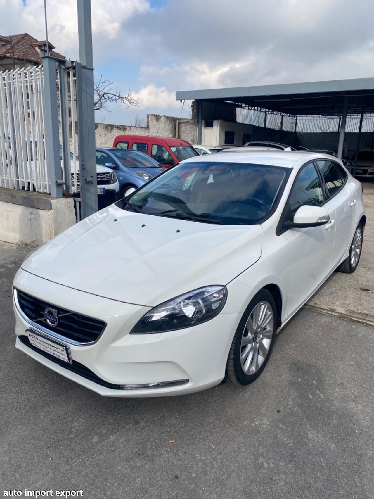 Volvo V40 1.6 D Automatico Fine 2015 Navi Led