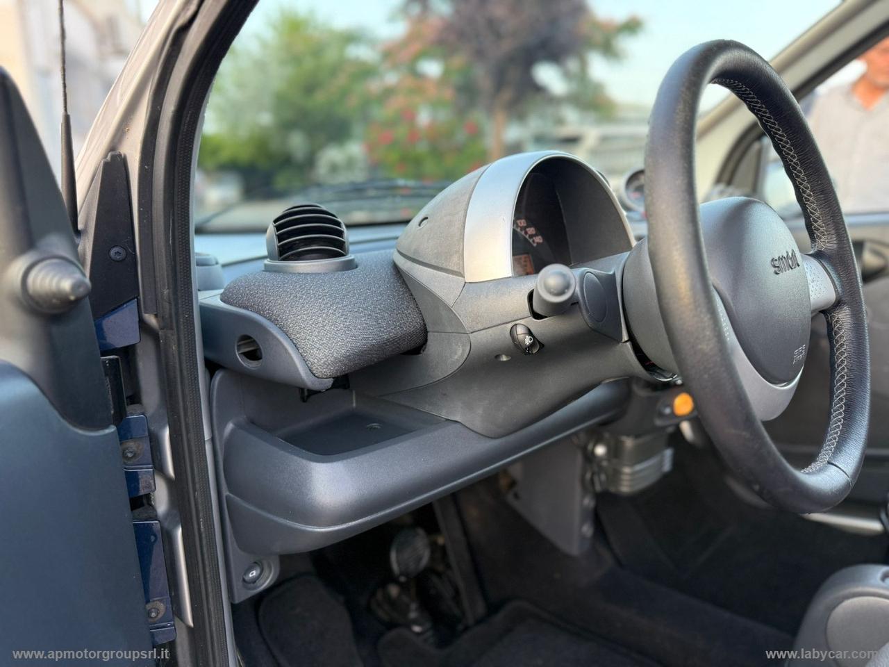SMART fortwo 700CC coupé grandstyle