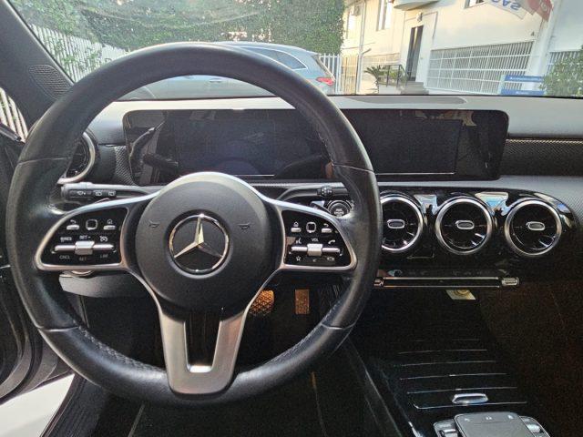 MERCEDES-BENZ A 180 Automatic Sport tua da ?249,00