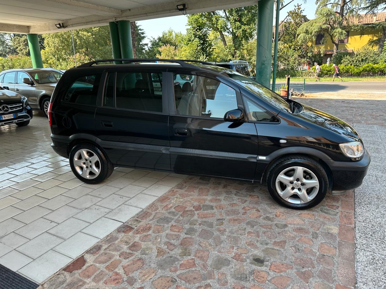 Opel Zafira 2.0 DTI 7 POSTI (12 RATE)
