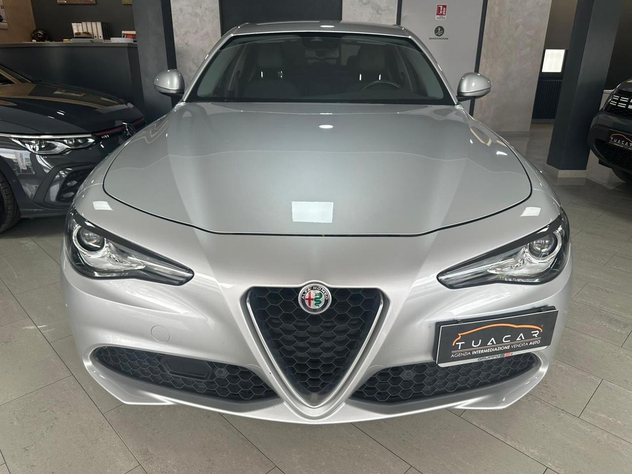 Alfa Romeo Giulia Executive 2.2 #6808