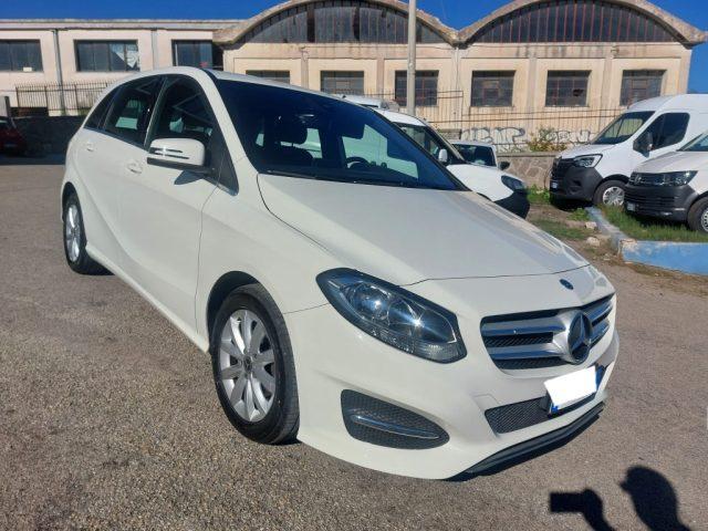 MERCEDES-BENZ B 180 d Automatic Premium