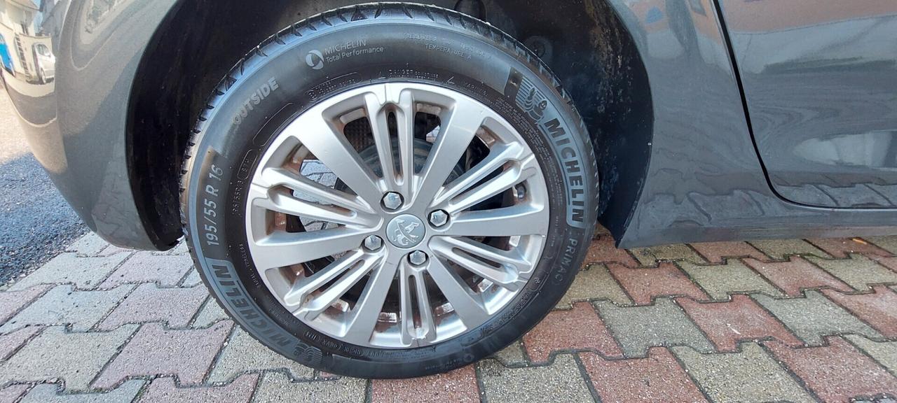 PEUGEOT 208 1,2 GPL DI SERIE 82 CV TELEFONO CRUISE CONTROL LEGA SENSORI OK CERTIFICATA