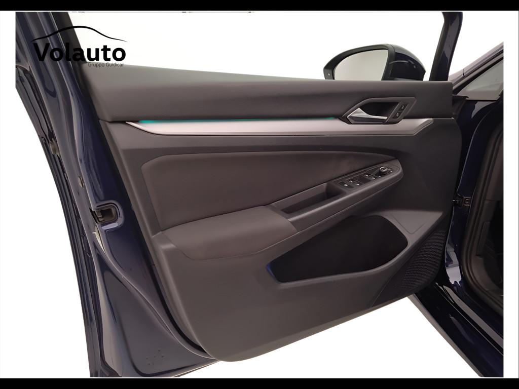 VOLKSWAGEN Golf VIII 2020 - Golf 1.5 tgi Life 130cv